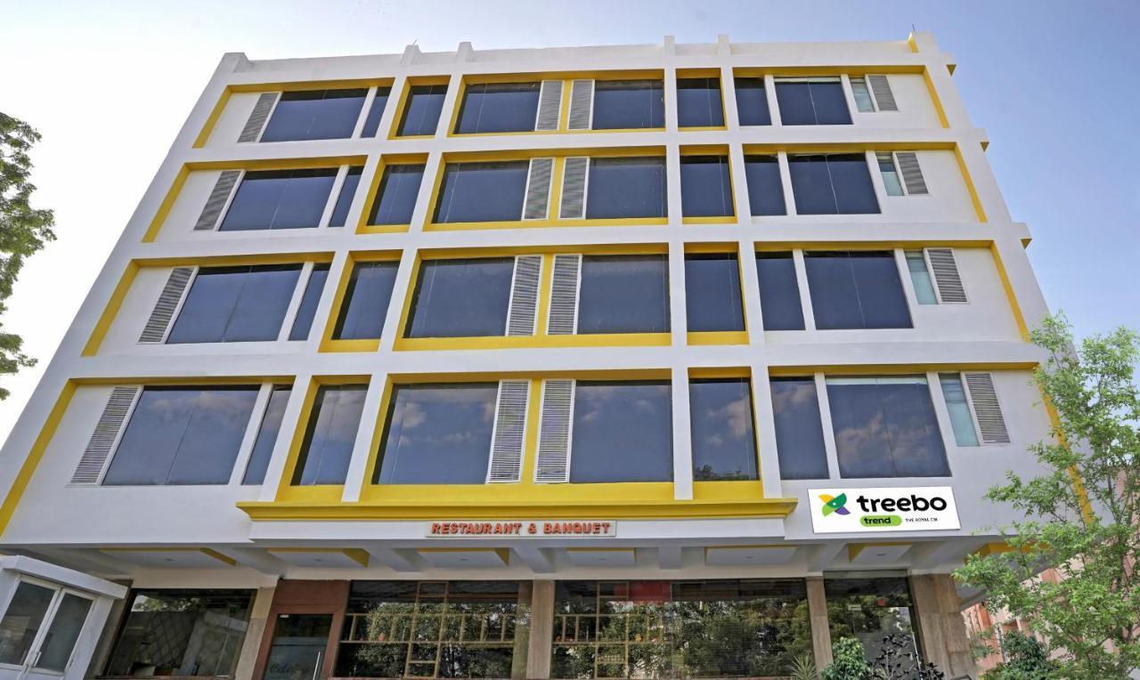 Treebo The Royal Cm, 4 Km From City Palace 자이푸르 외부 사진