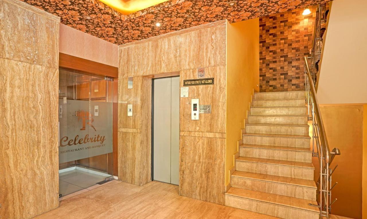 Treebo The Royal Cm, 4 Km From City Palace 자이푸르 외부 사진